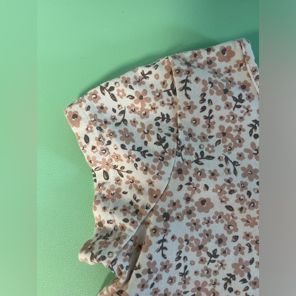 Max Studio Flower Print T-Shirt, Toddler Girl size 5T, kid t-shirts, pocket - Picture 6 of 8